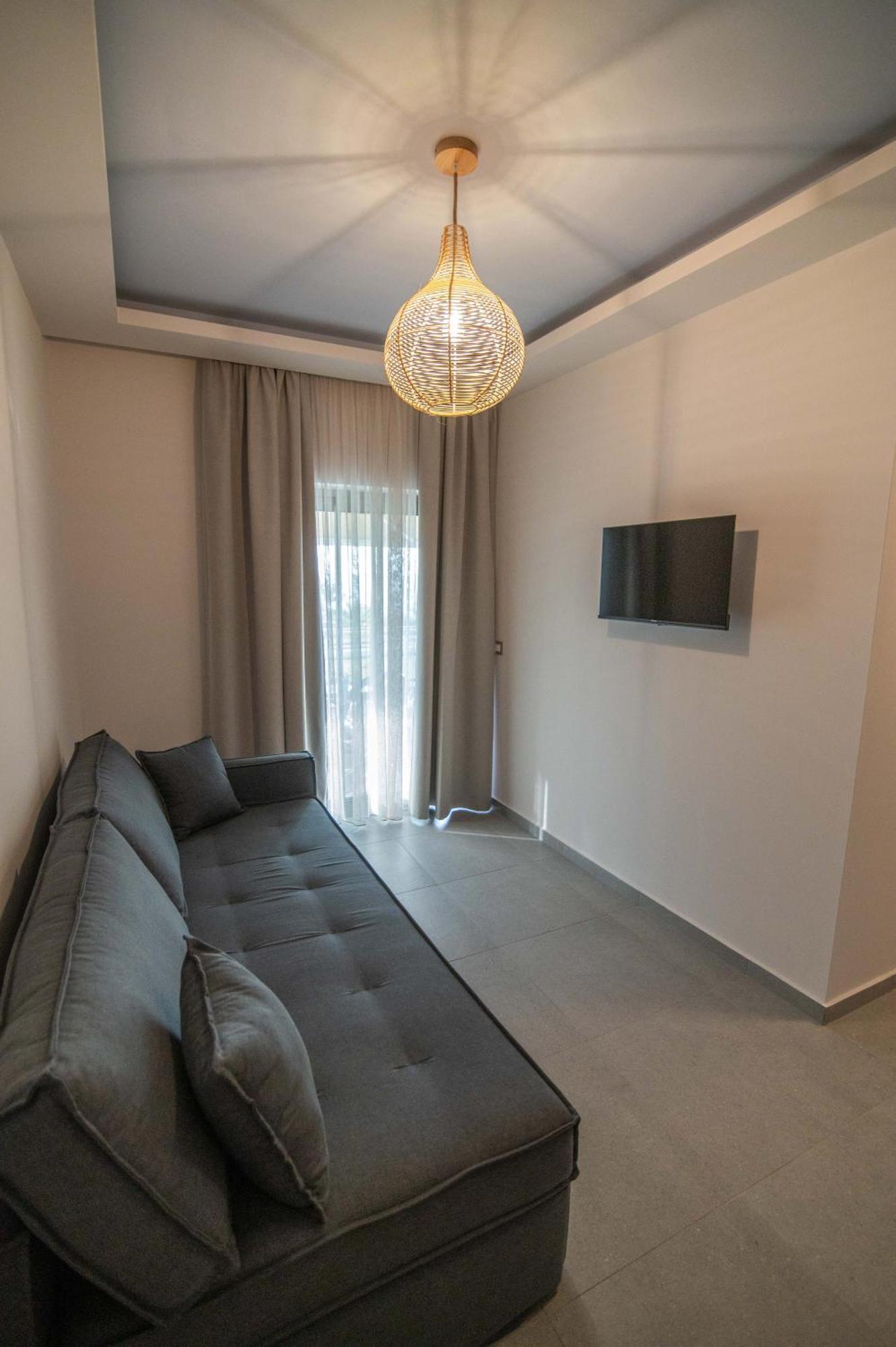 Raptis Apartments Ligia  外观 照片